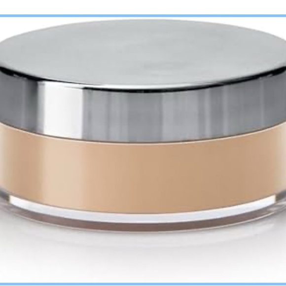 Mary Kay Mineral Powder Foundation (m01) - Picture 2 of 3